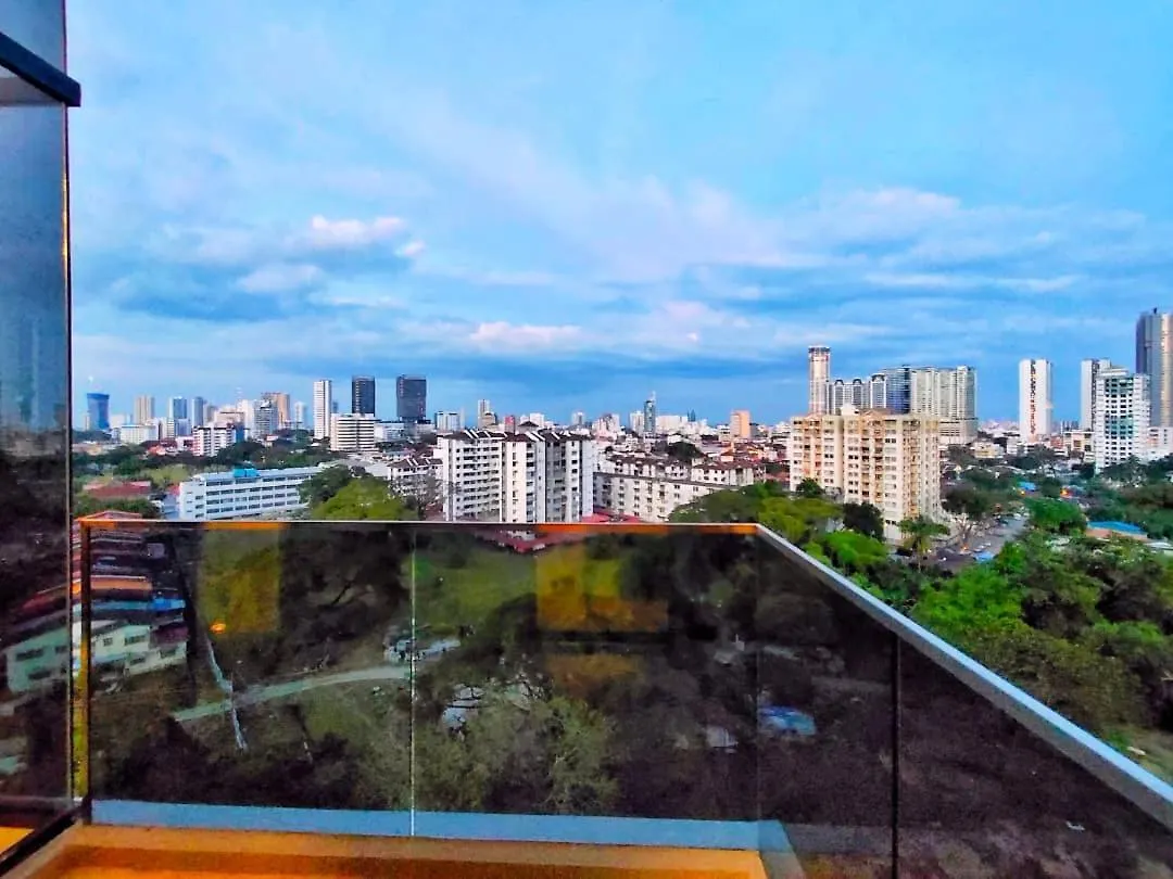 New Georgetown Modern City View 2Br Homestay For 10Pax 无敌美景两房民宿 Beacon Executive Suite アパート