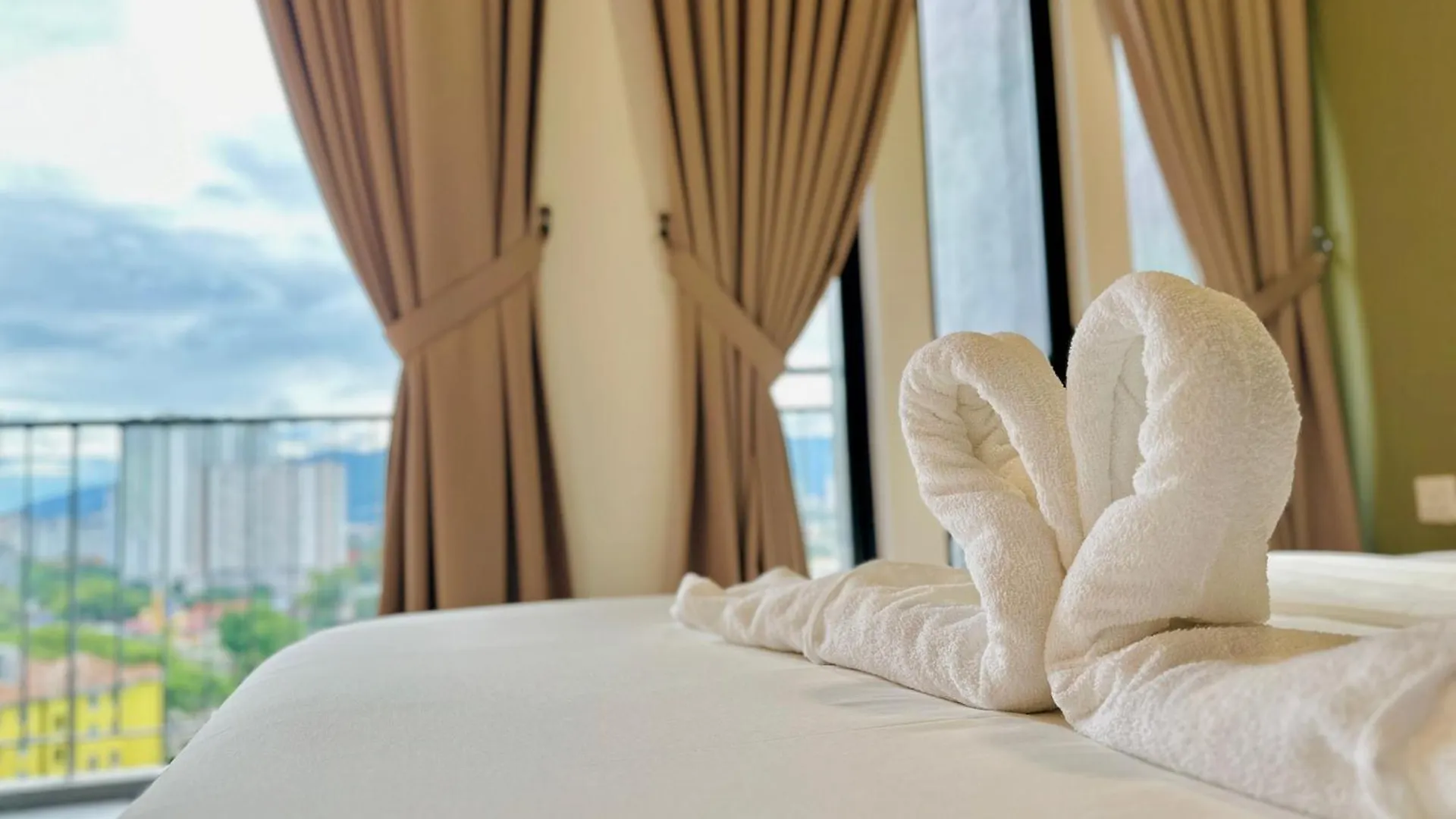 アパート New Georgetown Modern City View 2Br Homestay For 10Pax 无敌美景两房民宿 Beacon Executive Suite